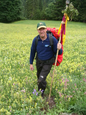 Pilger auf dem Weg zur Postalm