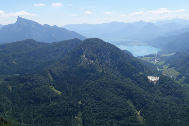 Blick Wolfgangsee und Schafberg vom Gipfel des Schobers