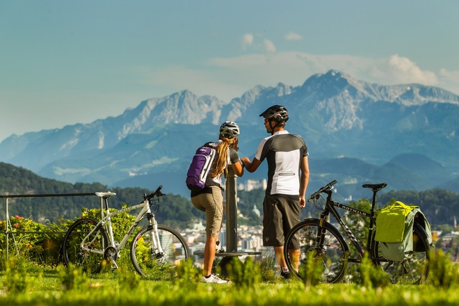 Blick von Maria Plain auf die Stadt Salzburg vor dem Hohen Göll