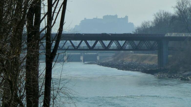 Die Festung Hohensalzburg kommt ins Blickfeld