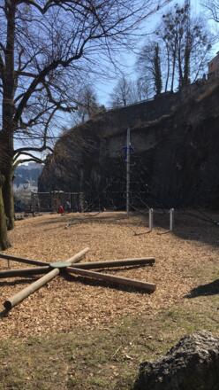 Spielplatz und Kletterberg Mülln