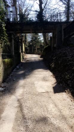 Aufstieg Richtung Schloss Mönchstein