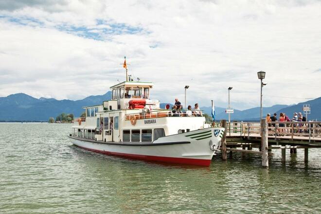 Mit der Chiemsee-Schifffahrt zur Frauen- und Herreninsel
