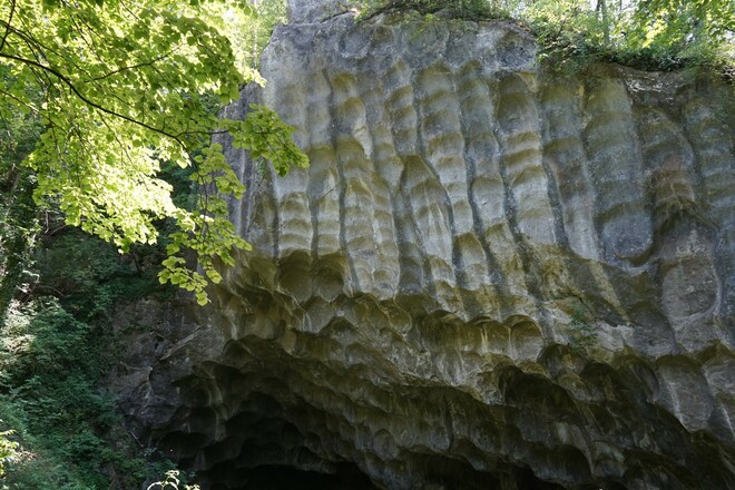 Mühlsteinbruch Altenbeuern Schiffleutwanderweg Station 11