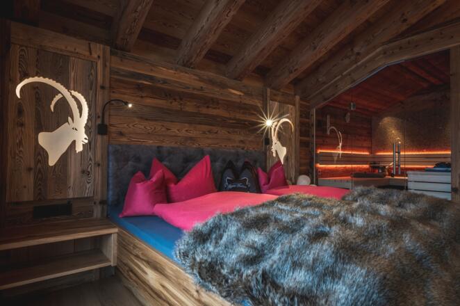 Schlafzimmer 2 mit Sauna Chalet Steinbock
