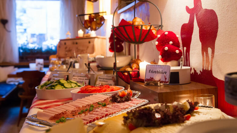 Reichhaltiges Frühstücksbuffet