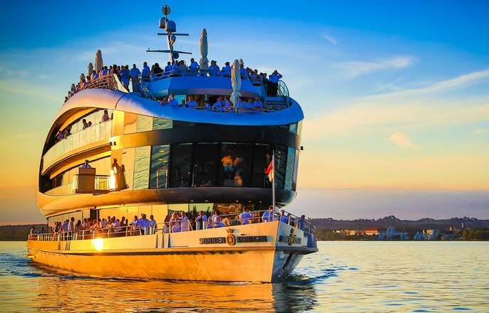 Die Sonnenkönigin im Sonnenuntergang