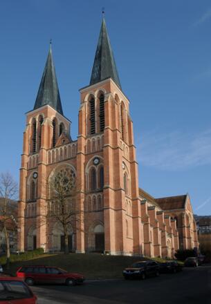 Katholische Pfarrkirche Zum Heiligsten Herzen Jesu 9