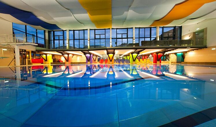 Schwimm- & Erholungsgefühl im Hallenbad Zell am See