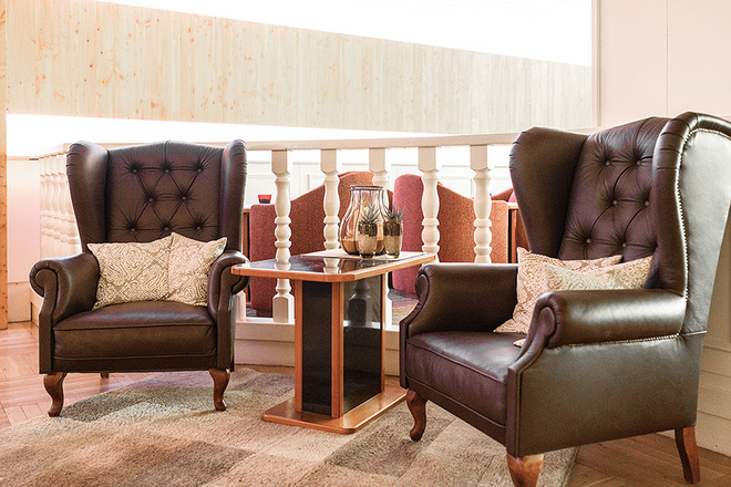 Tauernhof Tagesbar mit ihren gemütlichen Ecken