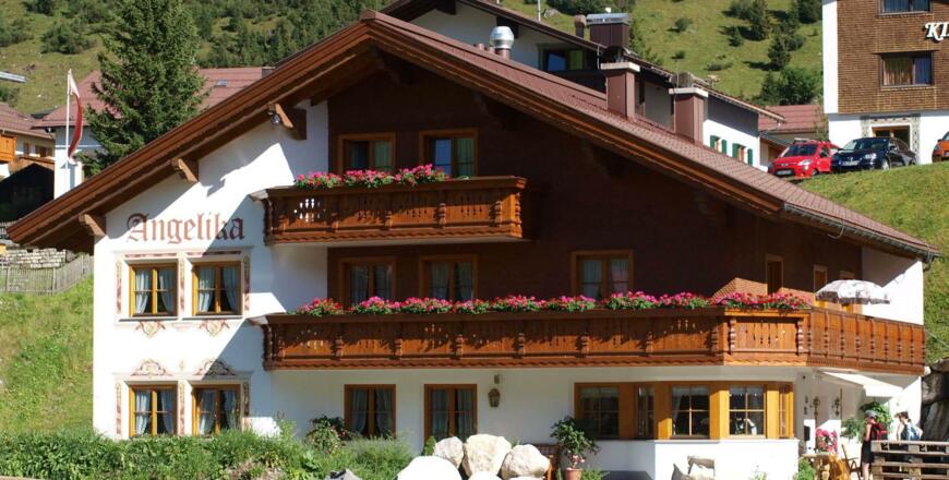 Haus Angelika im Sommer