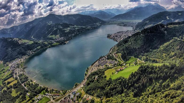 Wunderschöne Landschaft aus der Vogelperspektive