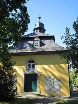 Christuskirche am Friedhof in Oberkotzau