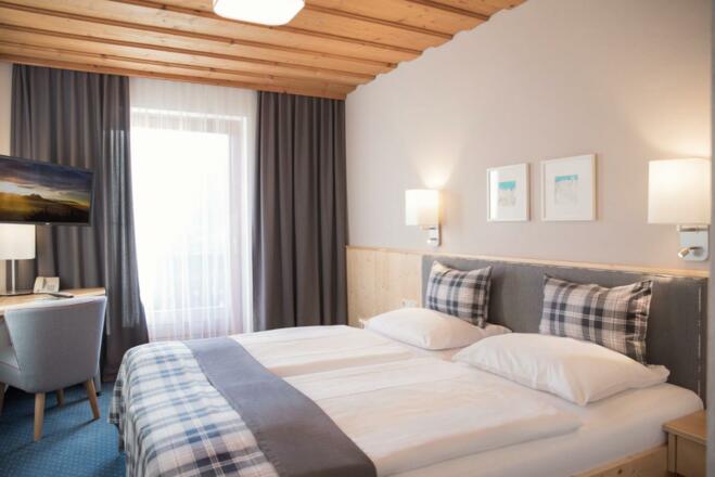 04-03-_2020_21-50-58