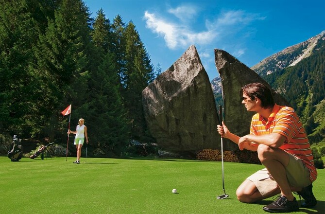 Golfen auf dem höchst gelegenen Golfplatz Vorarlbergs