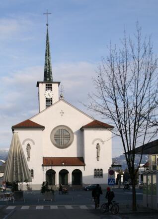 Katholische Pfarrkriche Heilige Peter und Paul 2