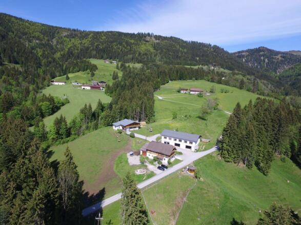 Unser Hof von oben