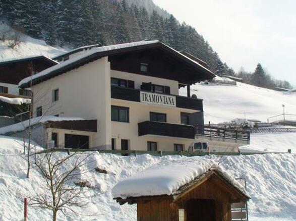 Hausansicht Winter Tramontana