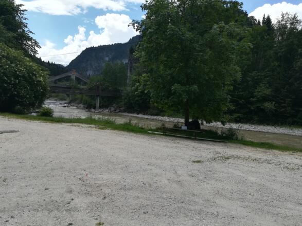 Ein- &amp; Ausstiegsstelle Alter Sportplatz