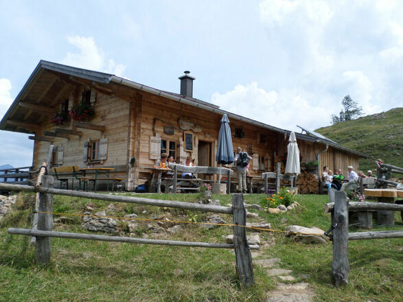 gutbesetzte stoibenmöseralm