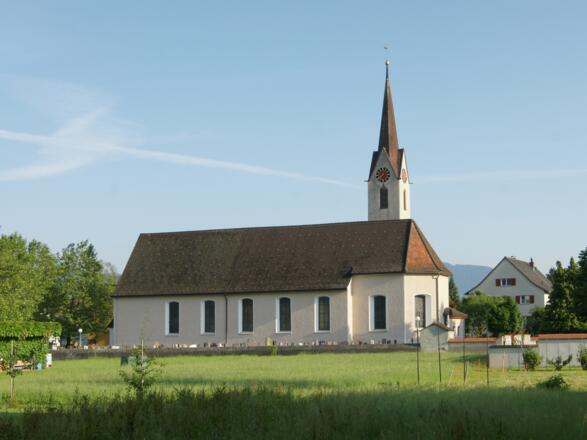 Pfarrkirche Heiliger Bartholomäus, mit Friedhof