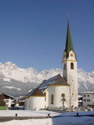 Pfarrkirche Ellmau &quot;zum Hl. Michael&quot; im Winter