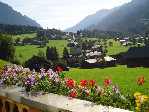 Dorfblick vom Balkon