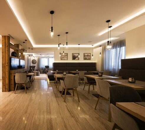 Hotel-Brugger-Fruehstuecksbereich-Restaurant