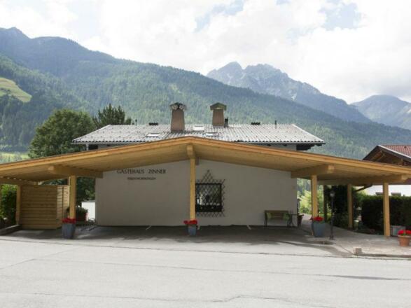 Appartements Zinner-Pale Carport