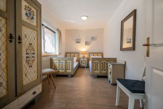 Schlafzimmer 4
