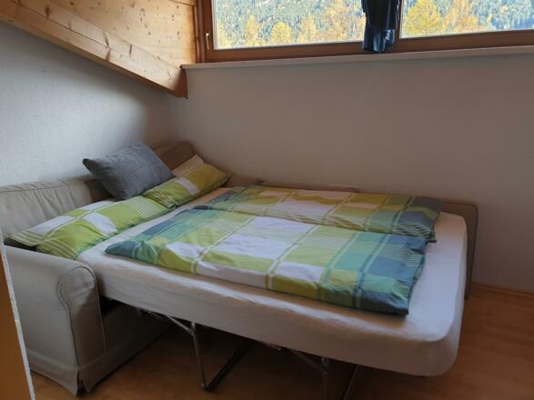 Schlafzimmer 3, Bett 140x200 cm