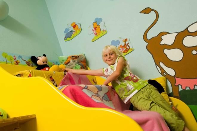 Kinderspielzimmer mit Kinoecke