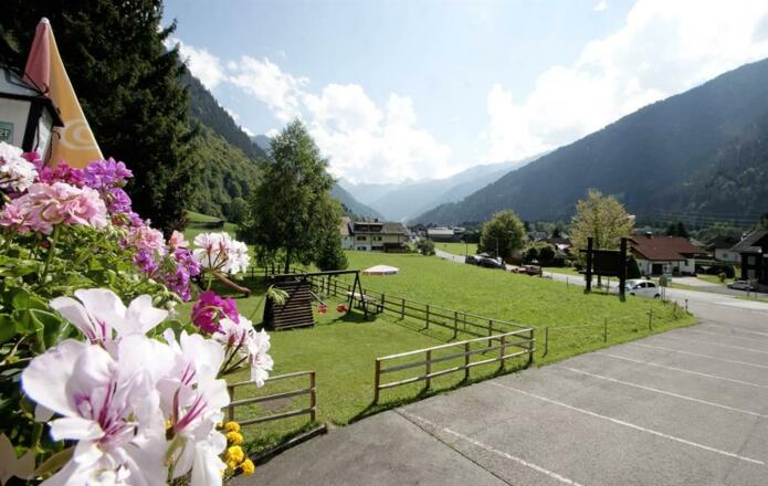 2 montiel_terrasse, spielplatz