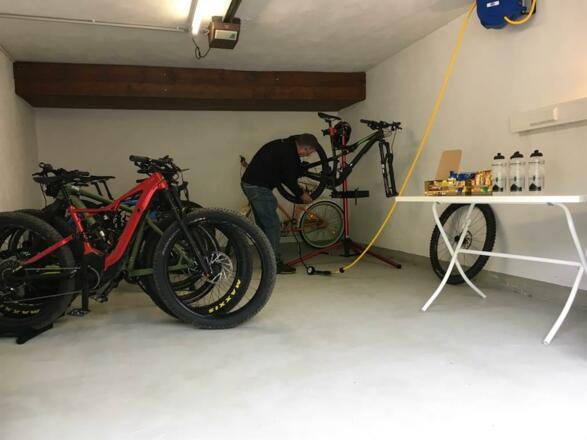 Abschließbarer Bikeraum