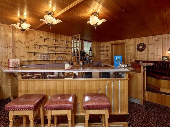 bar02_bookingcom