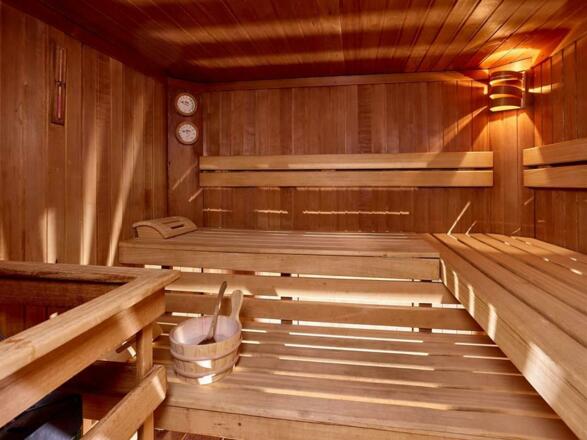 sauna008_bookingcom