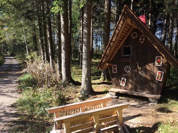 Hexenhaus am Moorrundweg Staudach/Egerndach