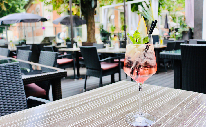 Tucha Bar | Restaurant