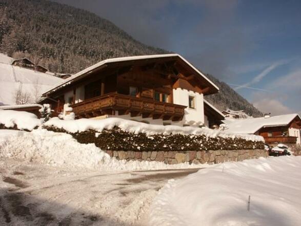 Winter Haus Tamara
