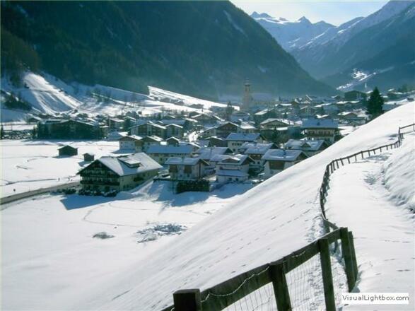 Blick nach Neustift und Stubaer Gletscher2