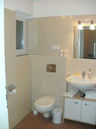 Bad mit Wanne TALBLICK