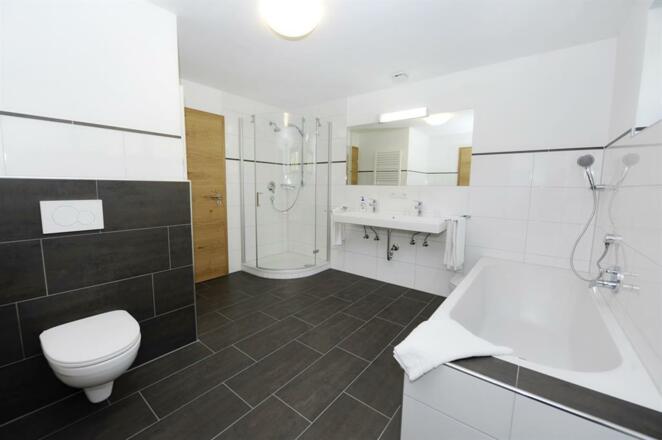 Badezimmer Apartment 1