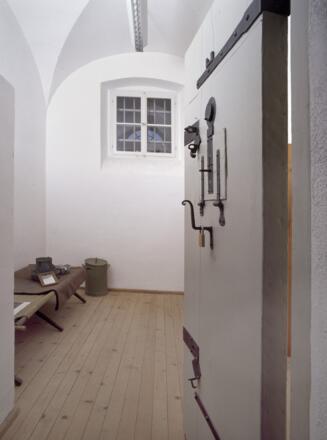 Gefängniszelle