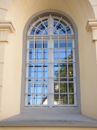 vergittertes Fenster