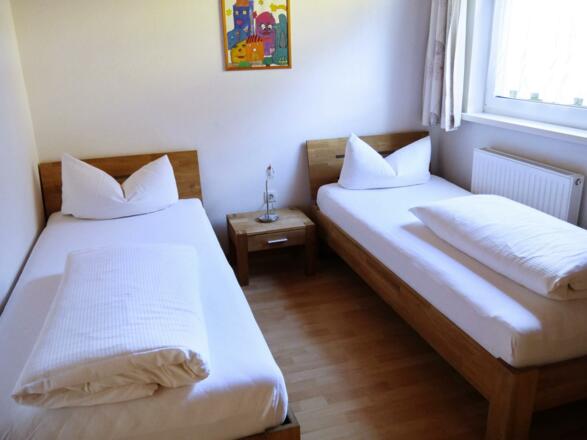 FW Nr. 3 Schlafzimmer mit Einzelbetten