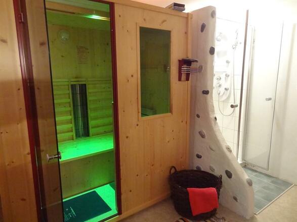 Damelerhof Stubaital Infrarot-Wärmakabine