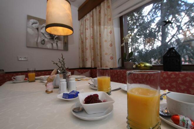 Frühstücken im Garni Gerhard