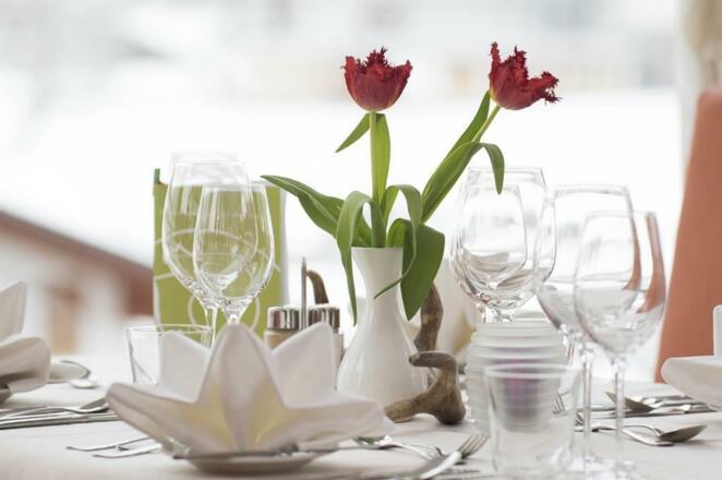 Gedeckter Tisch