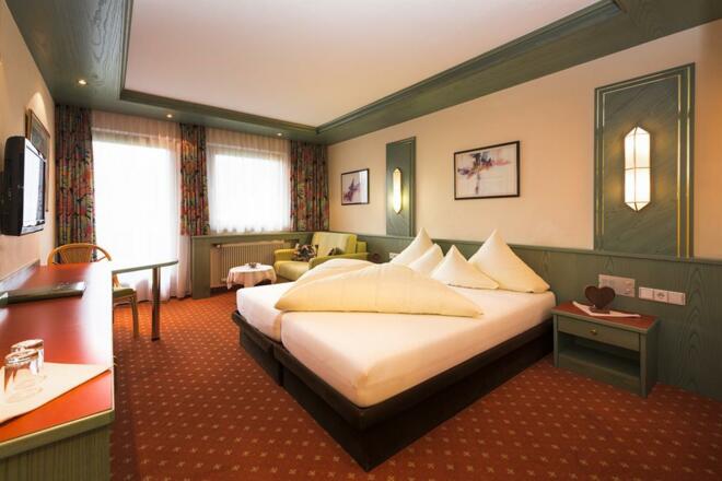 Doppelzimmer mit Blick zum Stubaier - Gletscher