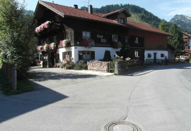 Ansicht von der Einfahrt Strasse